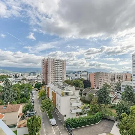 117 Liberation Apartment