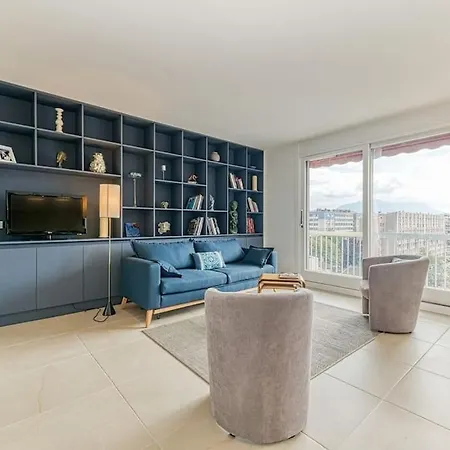 117 Liberation Apartment *