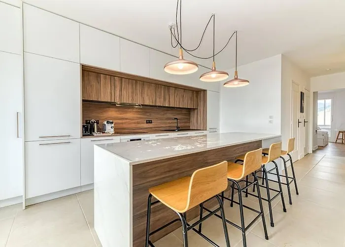 117 Liberation Apartment *