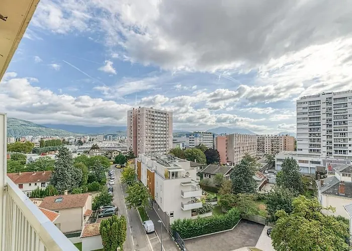 117 Liberation Apartment